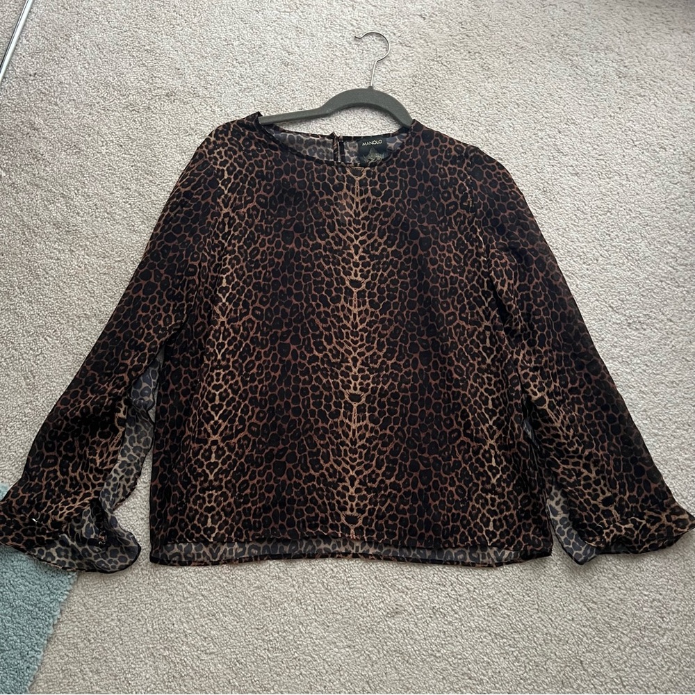 Manolo Leopard Print Ruffled Sleeve Top size S